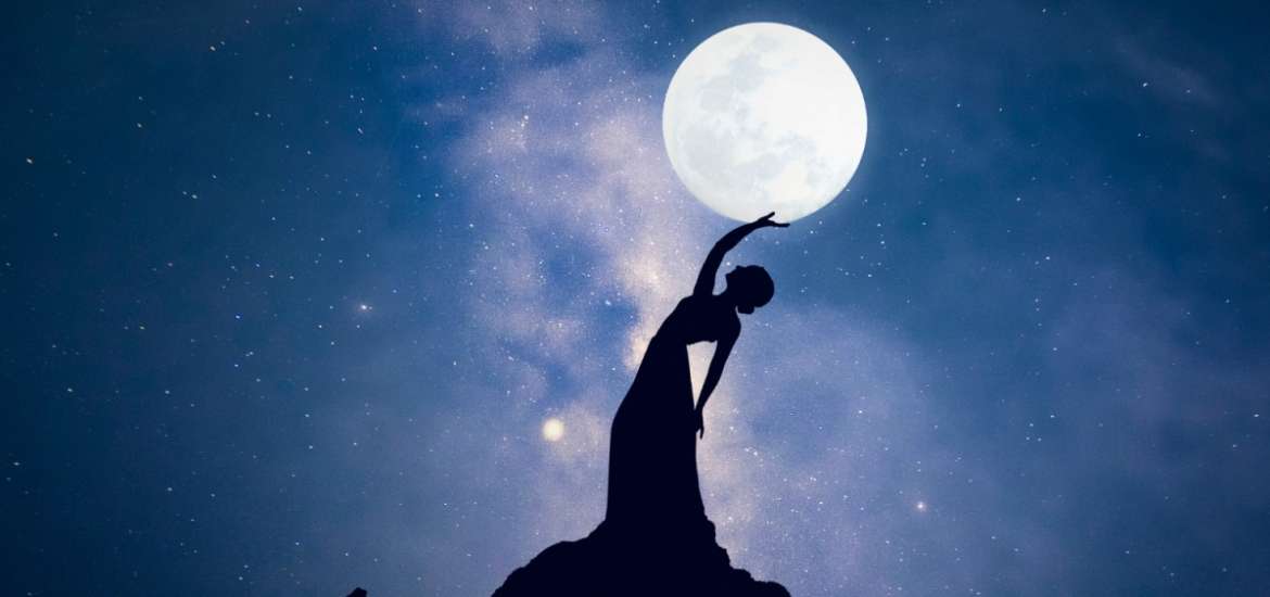 Η Πανσέληνος τον Οκτώβριο 2025: Προβλέψεις ζωδίων.