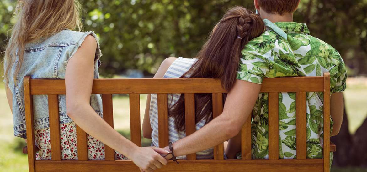 Μάθε πως αντιδρούν τα 12 ζώδια στις παράλληλες σχέσεις.