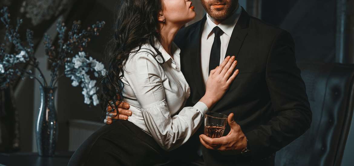 Μάθε πως βιώνουν τα 12 ζώδια το ερωτικό πάθος.