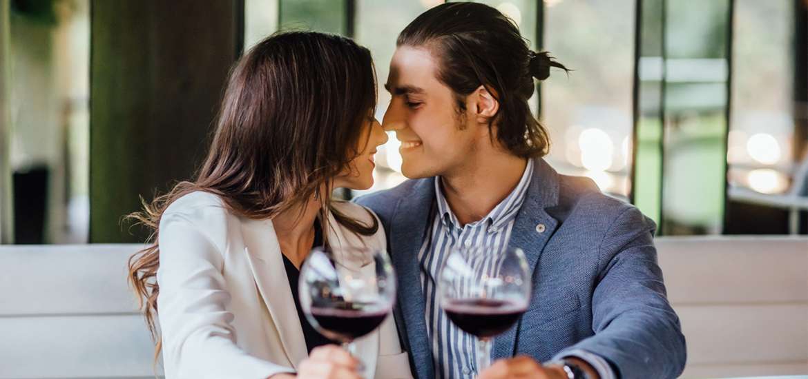 Πόσο συνεπή είναι τα 12 ζώδια στο πρώτο ραντεβού;