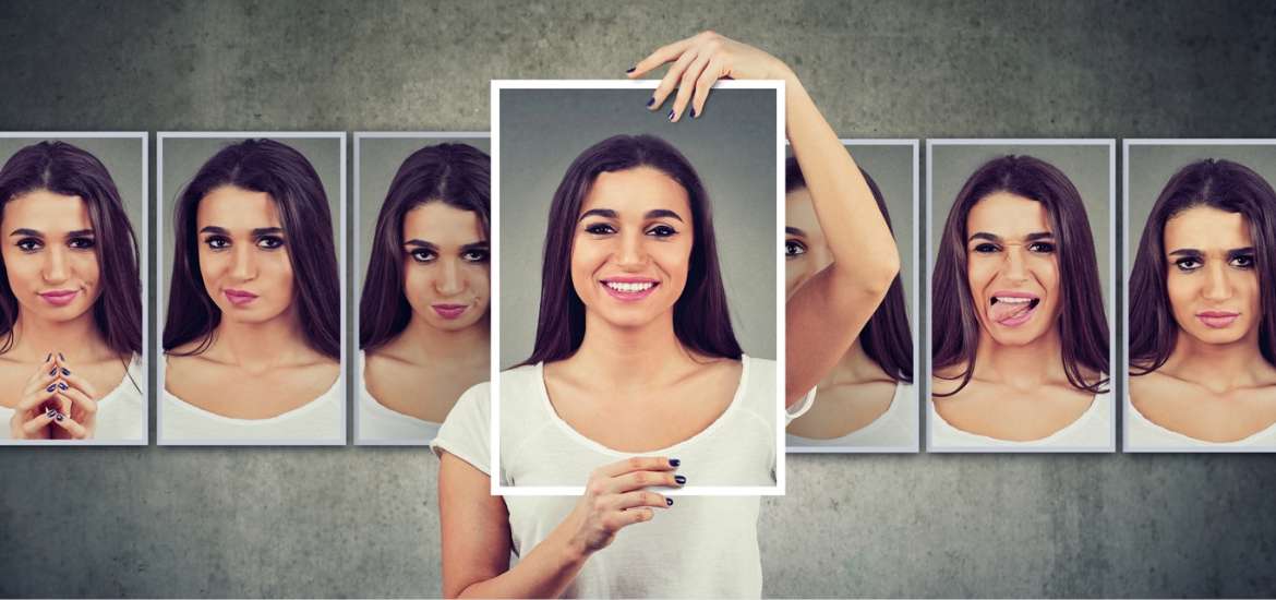 Τα 4 ζώδια που κρύβουν τον πόνο τους πίσω από το χιούμορ.