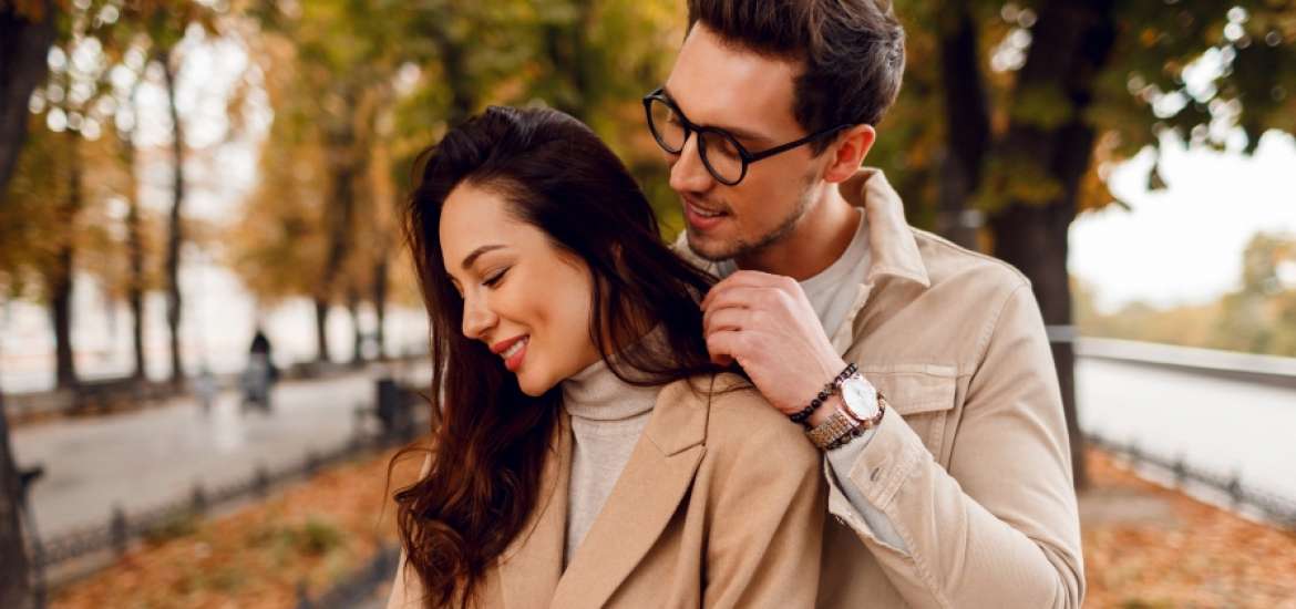 Ποια ζώδια είναι τυχερά στον έρωτα το φθινόπωρο;