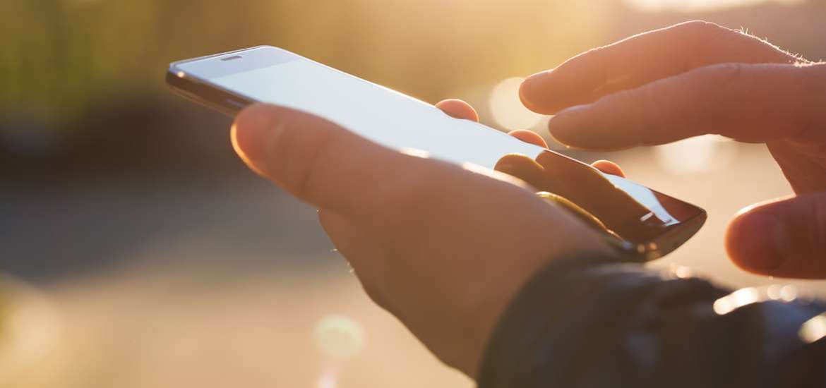 Ζώδια: Γιατί δεν επικοινωνεί μαζί σου;