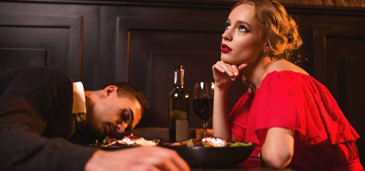 12 ζώδια & 12 λόγοι που καταστρέφουν την έλξη σε μία σχέση.