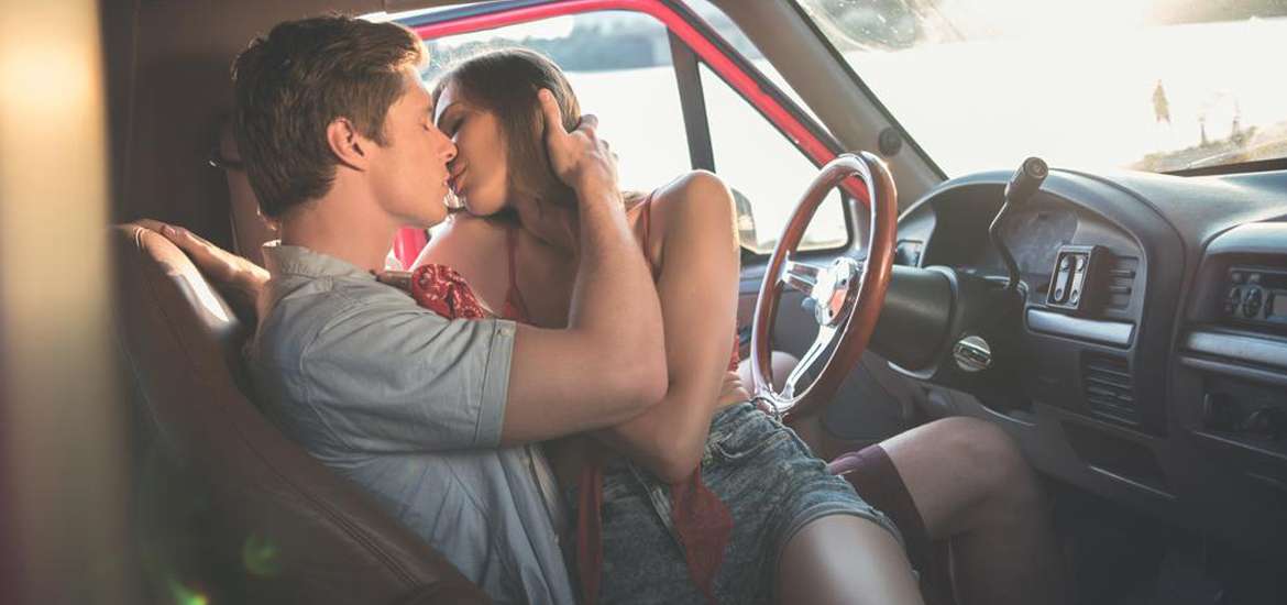 Ζώδια: Πως ένας άντρας μπορεί να κερδίσει μια γυναίκα;