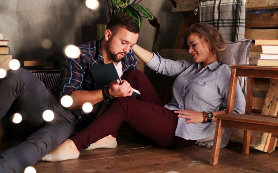 Μάθε γιατί τα αντίθετα ζώδια έλκονται μεταξύ τους.