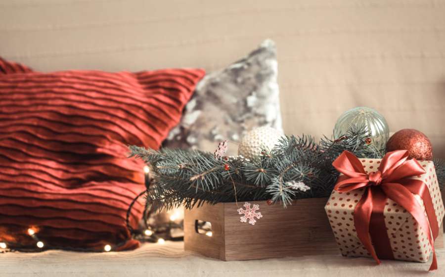 Ο Ερμής σε τετράγωνο με τον Κρόνο στις 27 Δεκεμβρίου 2024.