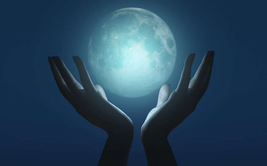 Η Πανσέληνος στον Ζυγό στις 13 Απριλίου 2025.