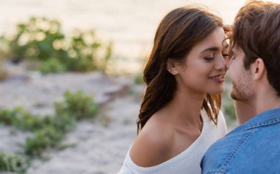 Ποια ζώδια δεν μπορούν να κρύψουν τον έρωτα τους;