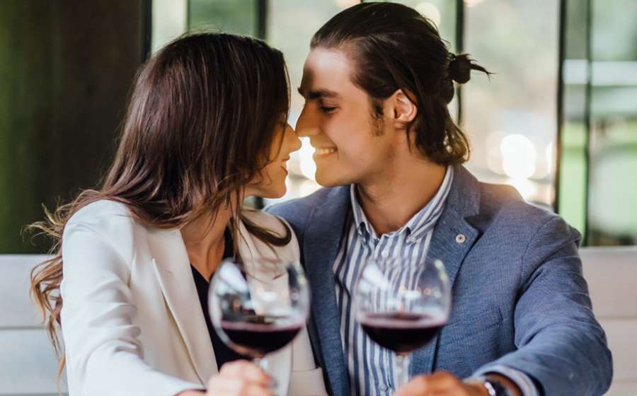 Πόσο συνεπή είναι τα 12 ζώδια στο πρώτο ραντεβού;