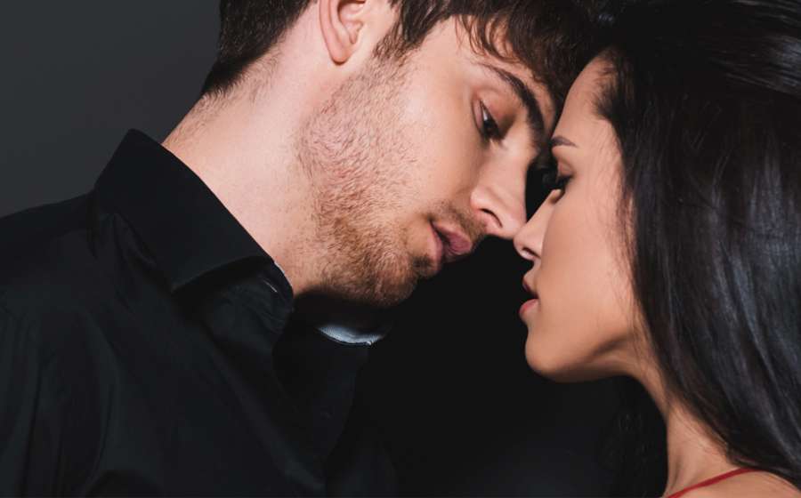 Ζώδια: Τι πρέπει να κάνεις για να σε θέλει σαν τρελός/ή;