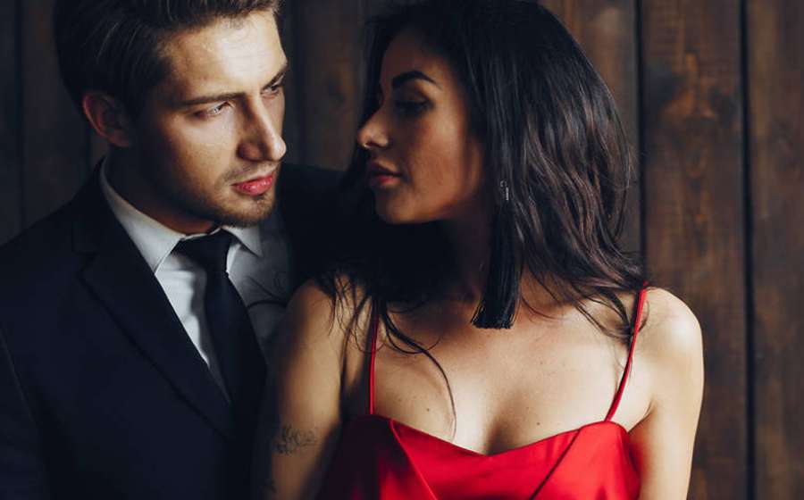 Ζώδια: Τι ωθεί μια γυναίκα στην απιστία;