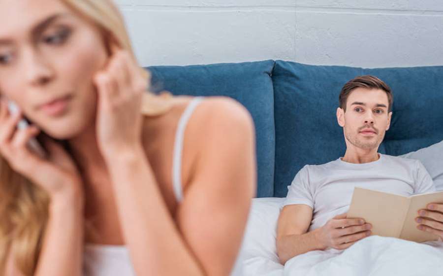 Ζώδια: Πως θα καταλάβεις ότι κάτι σου κρύβει;