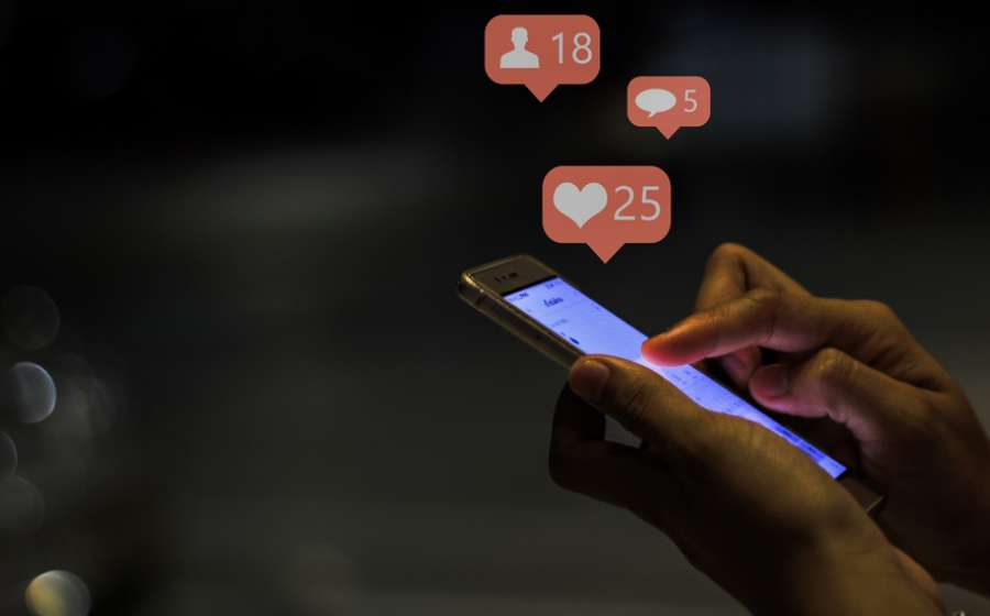 Τι SMS εξομολόγησης θα σου έστελνε ανάλογα με το ζώδιό του;