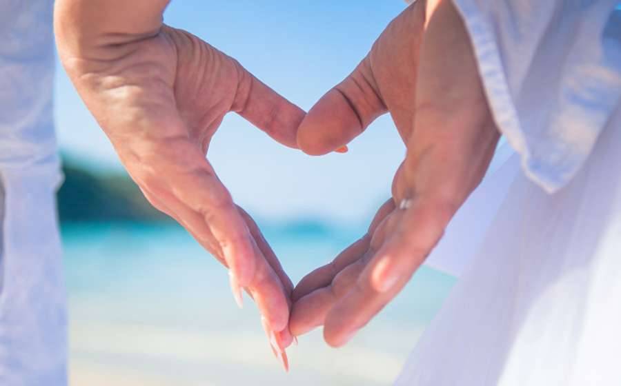 Ζώδια: Τι να κάνεις για να μείνει για πάντα κοντά σου.