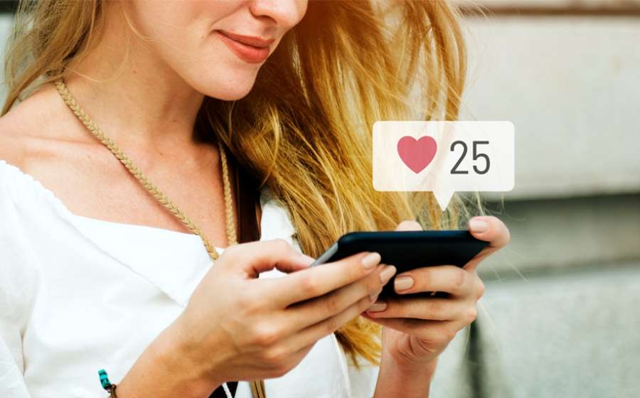 Πόσο καλά πάνε τα 12 ζώδια με το διαδικτυακό φλερτ;