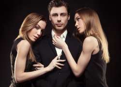 Πως αντιδρούν τα ζώδια όταν έχουν παράλληλη σχέση.