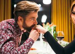 Μάθε πως θα καταλάβεις αν αρέσεις στο ζώδιο που σου αρέσει.