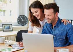 Ποια ζώδια φλερτάρουν στον εργασιακό τους χώρο;